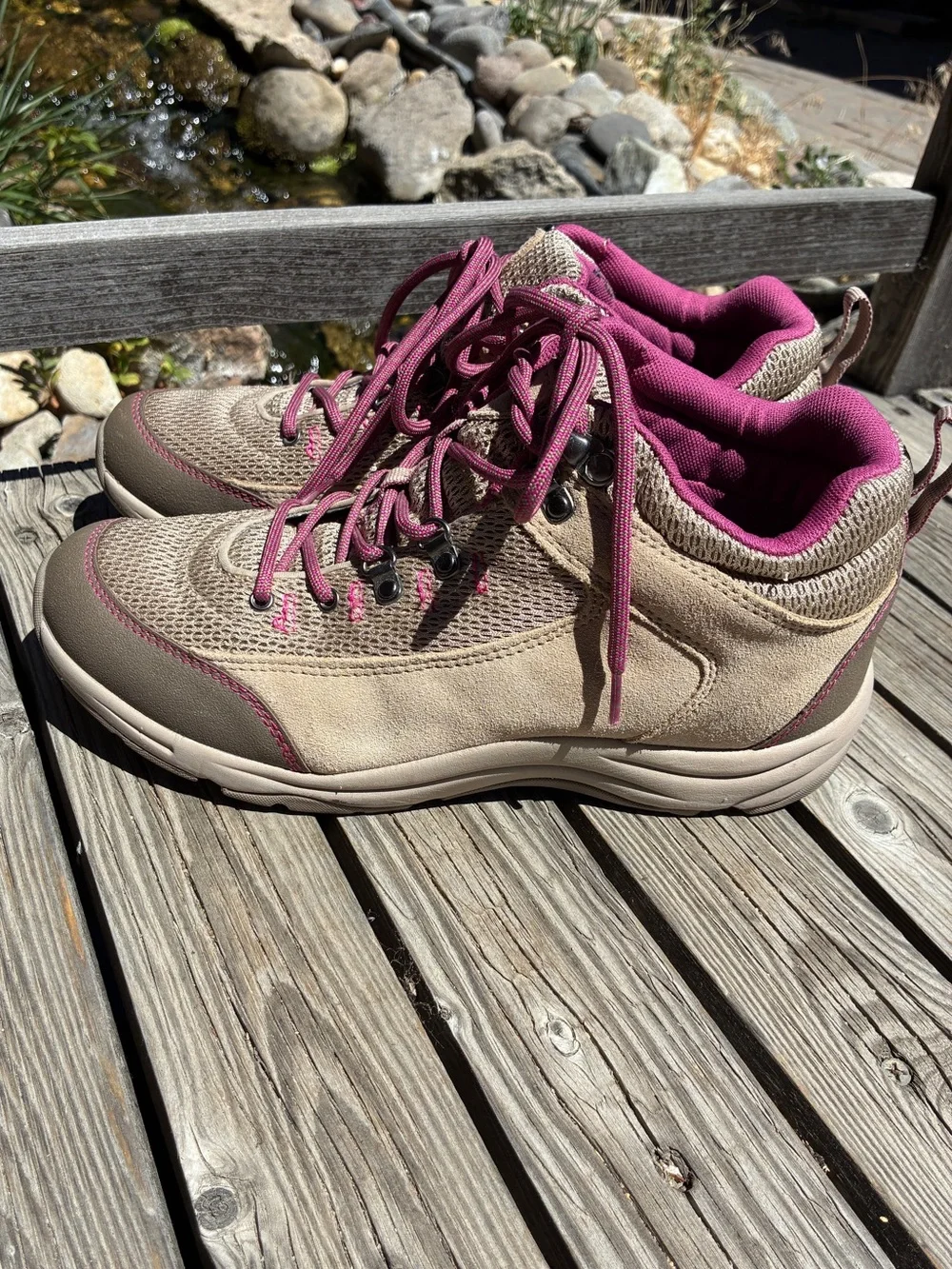 Vionic Cypress Trail Walker Hiking Boot  Size 8.5 Wide